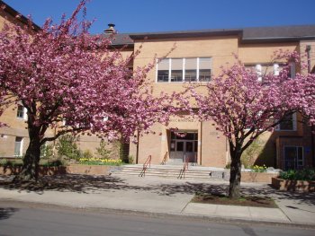 Front of Richmond Elementary School, Portland