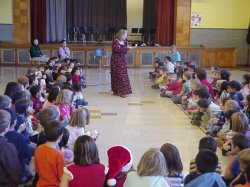 Storytelling assembly